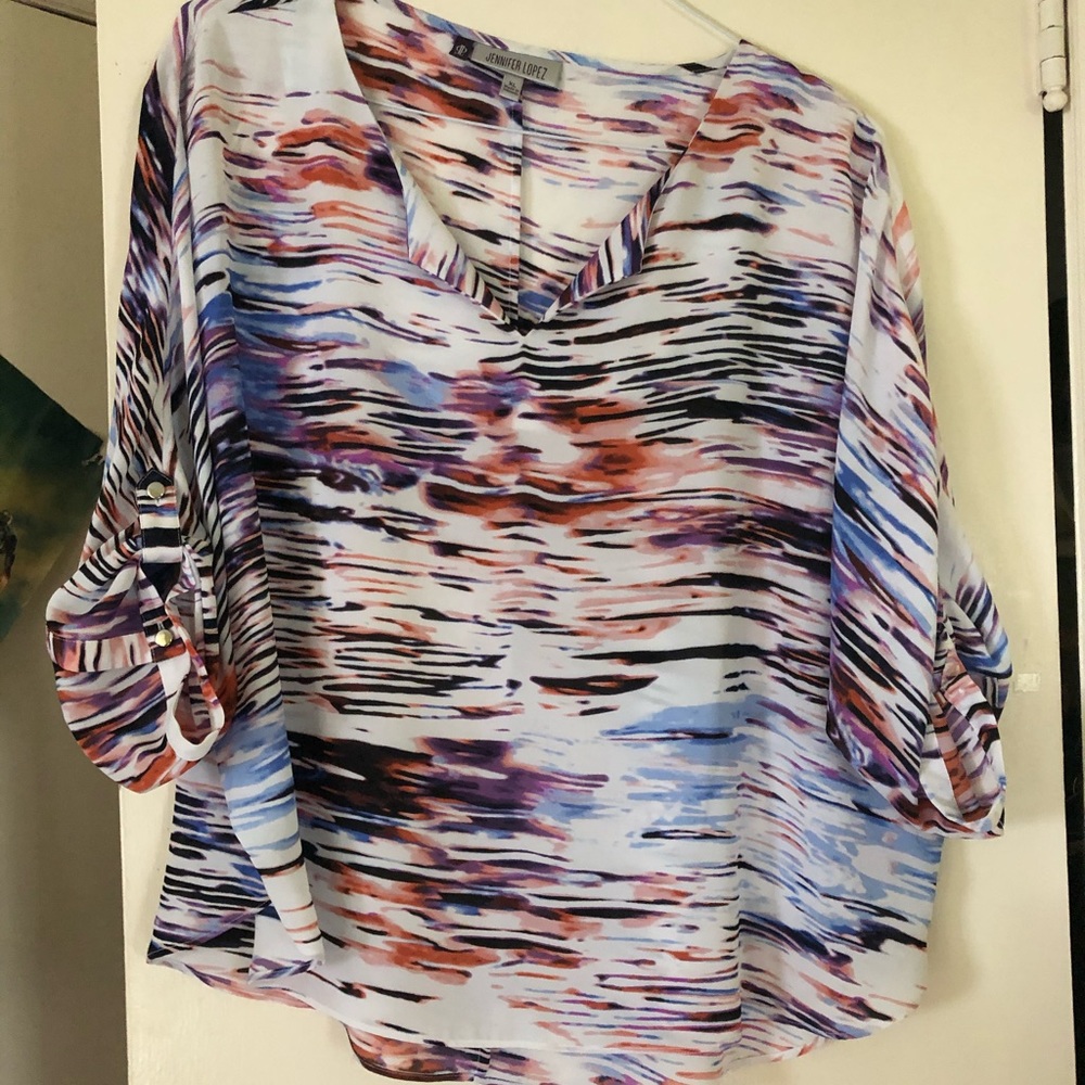 Jennifer Lopez Mid-sleeve shirt